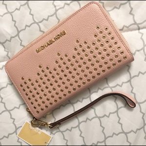Michael Kors wristlet